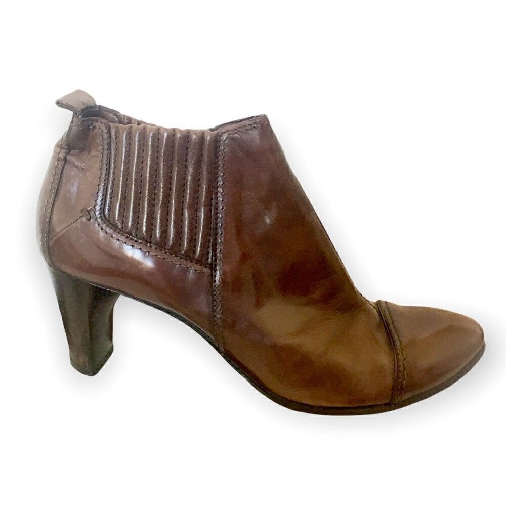 Vintageโ Y2K Costume National side gore brown booties 38.5 EU